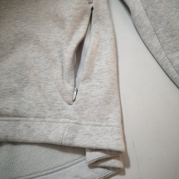 Athleta Ladies Size Large Light Grey Fleece Lined Straight Fit Sweat Top - Picture 9 of 13